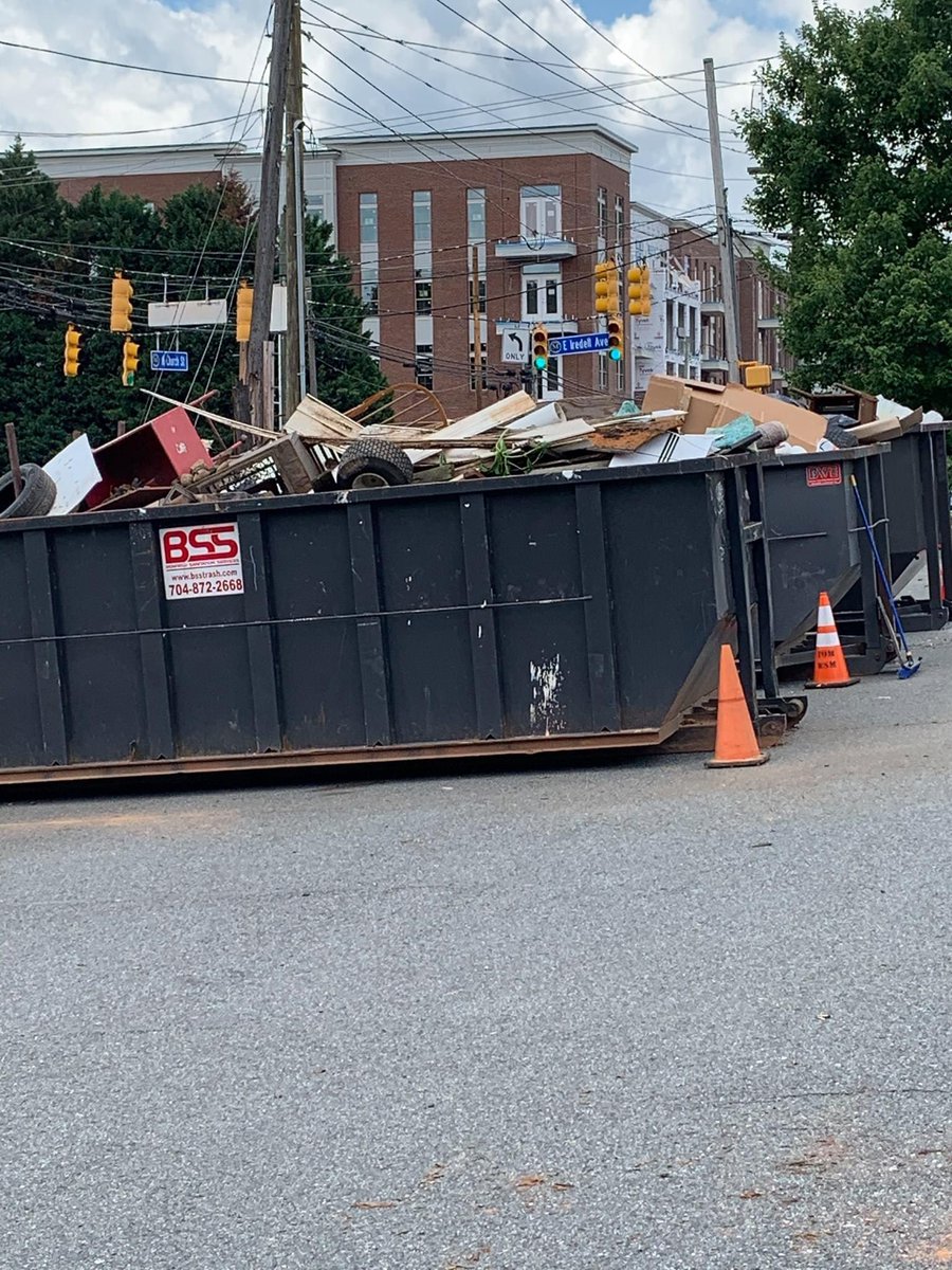 Great time volunteering last weekend and making Mooresville a little cleaner.  Well done,lads!   .<a href="/CarterLaatsch/">Carter Laatsch</a> <a href="/DD_Patriots/">Davidson Day School Athletics</a> #ddaysoccer #highimpactmen