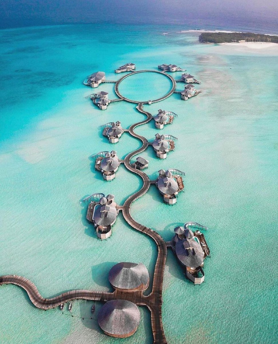 Earth Pics tweet media