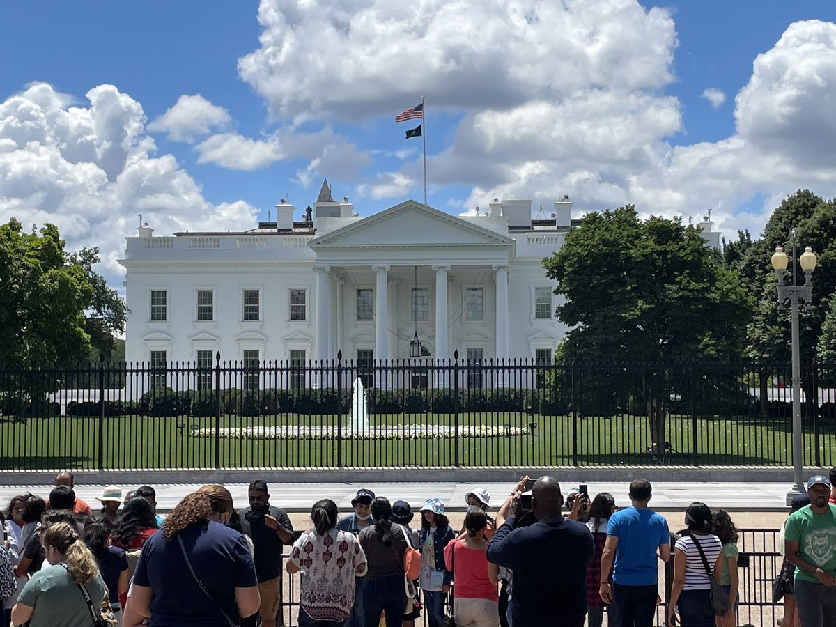 Mr_Burden_TA's tweet photo. Family Trip to DC during 4th of July weekend! #Happy4thofJuly #LOCSSummer #BurdenFamilyTrip https://t.co/sVfqiGBchv
