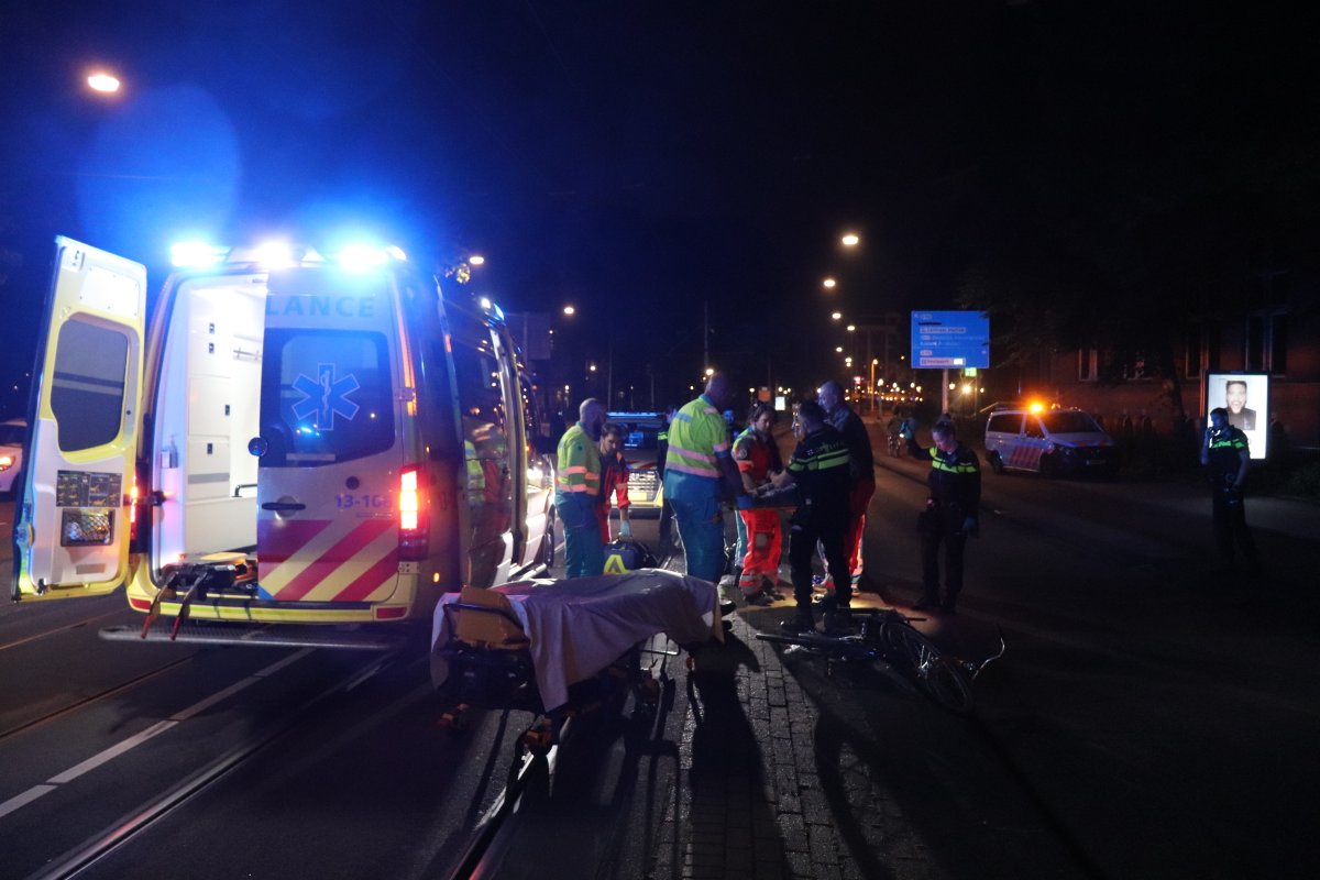 Melding politie Mauritskade Amsterdam inzake verkeersongeval