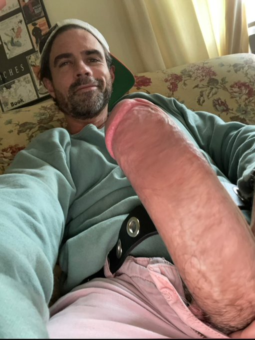 Can u spot the photoshop? 😂🍆       75% discount!  Link in bio https://t.co/PMo7nWc7JG