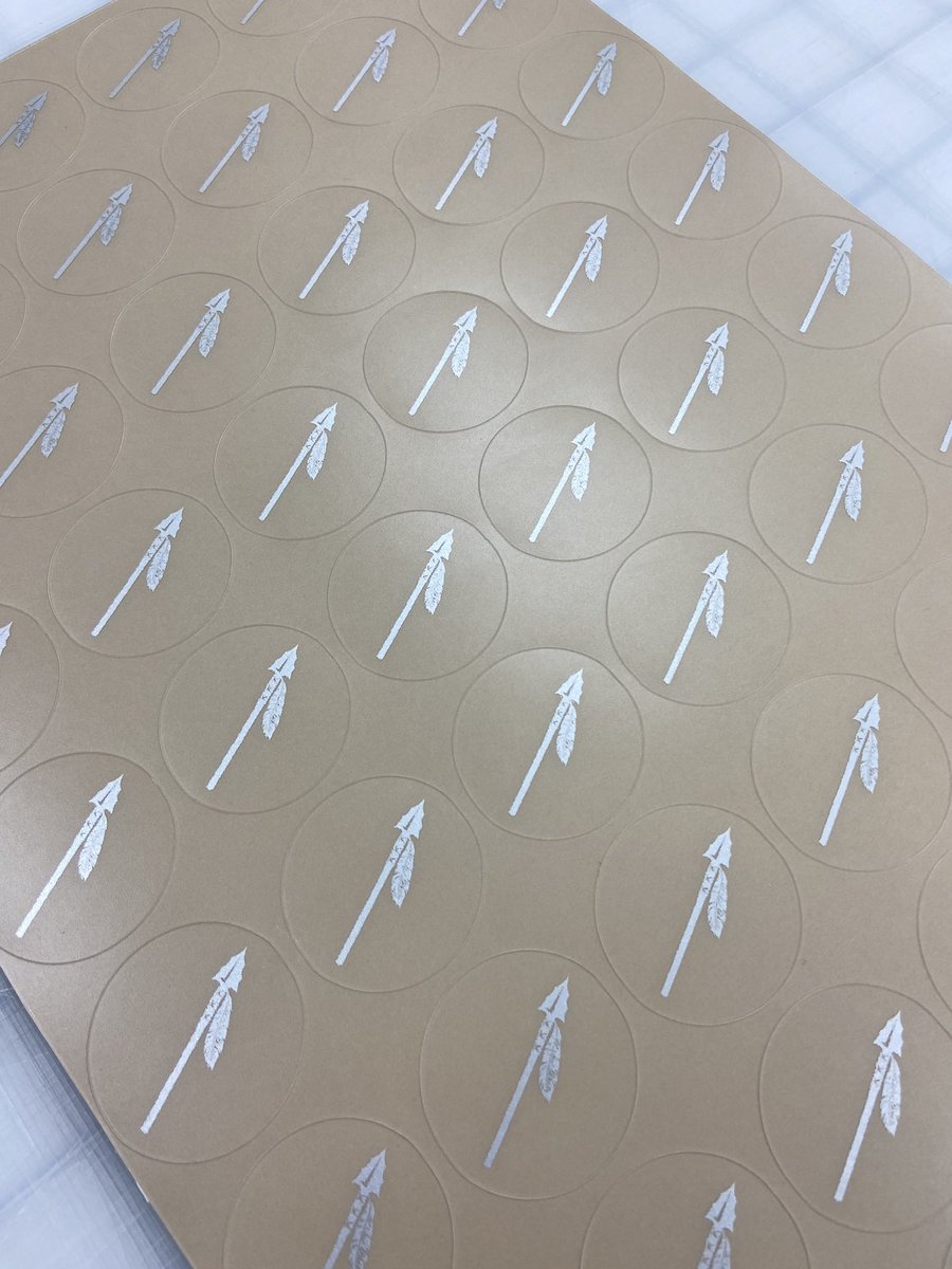 Finished up some matte decals before heading out for the holiday weekend! 
#405pldesigns #madeinoklahoma #helmetdecals