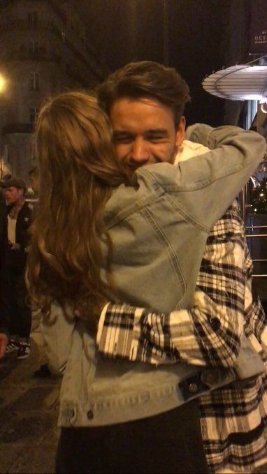 _iamawinchester's tweet photo. Liam Payne deserves all the happiness.
WE LOVE YOU LIAM 💛💛 https://t.co/ljgSzd7kFR