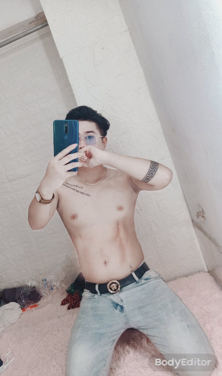 Bạn nào cho mượn cái đít chịch phát được hong