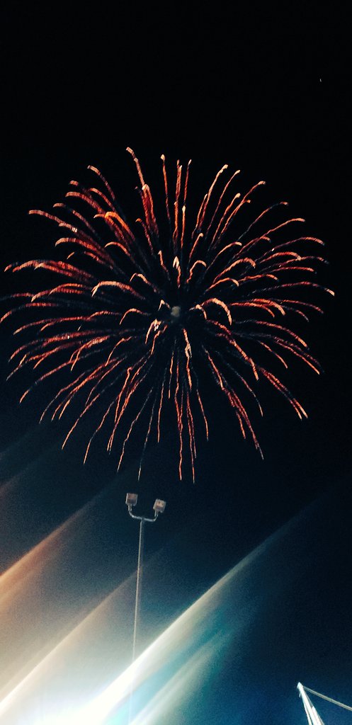 savvymarkets's tweet photo. #Happy4thOfJuly2021 #moapa #freefireworks https://t.co/Dy2ed3lsV6