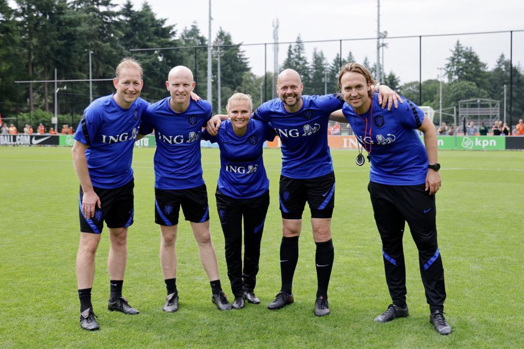 Onze road to Tokyo in NL zit erop. Gisteren een heerlijke uitzwaaitraining met fans!
Dank voor jullie support en energie. <a href="/oranjevrouwen/">OranjeLeeuwinnen</a> <a href="/TeamNLtweets/">TeamNL🇳🇱</a>