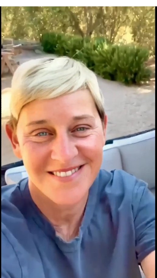 PforeverE's tweet photo. If this isn't giving you a great weekend vibe nothing can
Love you soo much @TheEllenShow
#ellendegeneres #ellenshow #ellen #love #spreadlove #haapyweekend #weekend https://t.co/BxYKcSlBAp