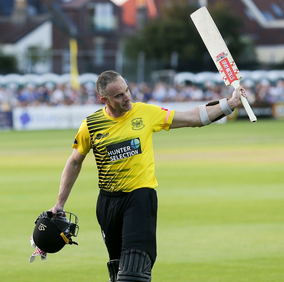 Gloscricket's tweet photo. Join us in wishing Gloucestershire legend @maxyklinger a very happy birthday!! 🎈🎂

Have a great day Maxy 👏👊

#GoGlos💛🖤 https://t.co/rWBfgOxRJy