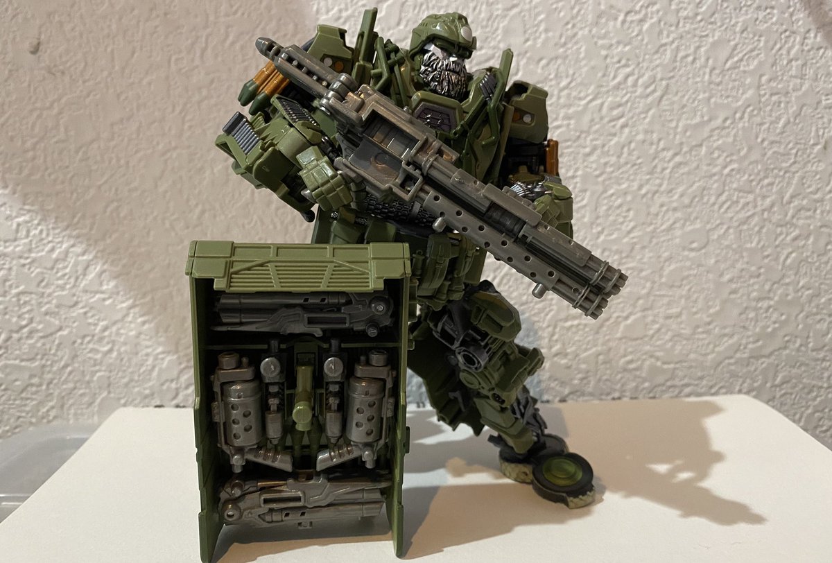 トランスフォーマー MB-19 ハウンド 最後の騎士王版の塗装変更＆劇中の 