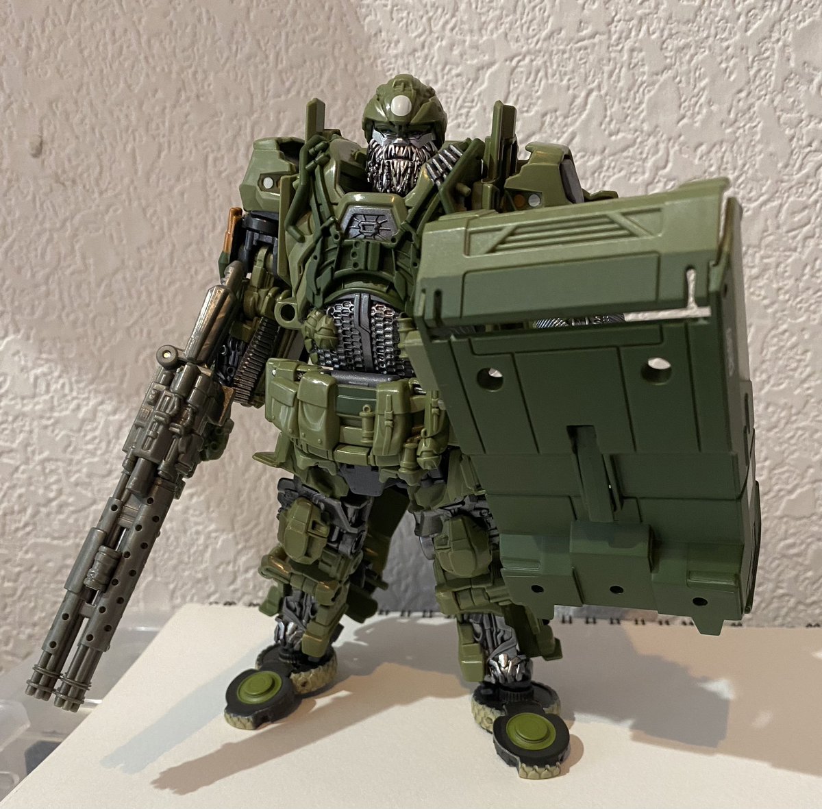 トランスフォーマー MB-19 ハウンド 最後の騎士王版の塗装変更＆劇中の