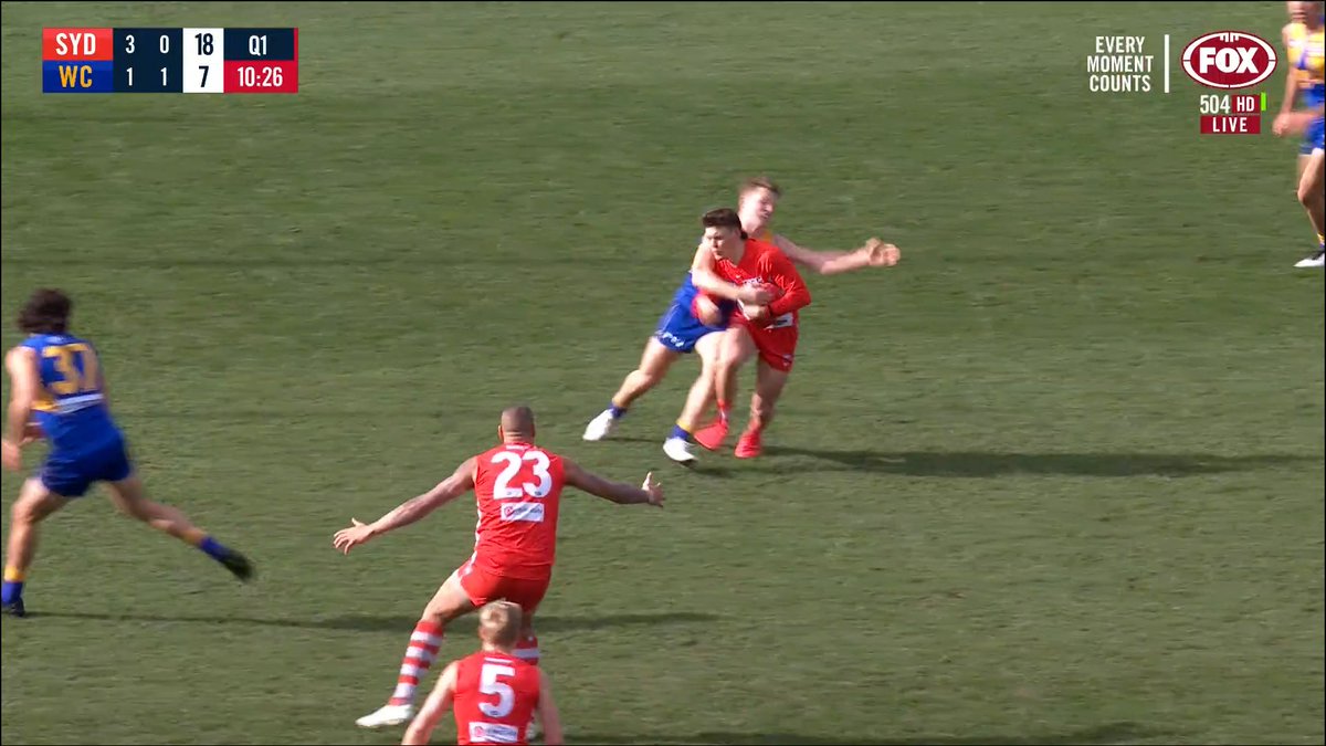 Has the umpire made A Bad decision? tweet media