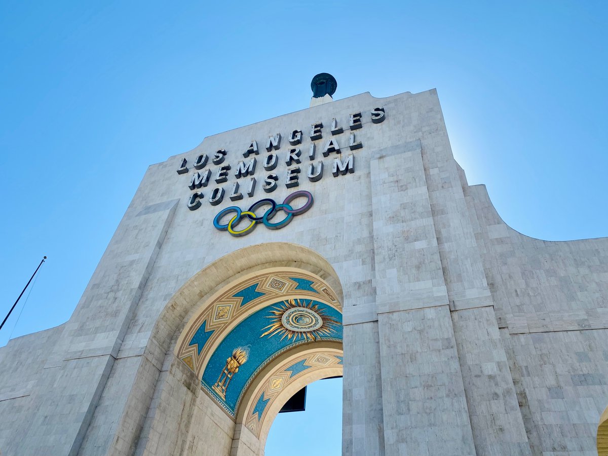 XciteInt's tweet image. Did you make it on the Video Board @lacoliseum during the #Mextour Filter Fan Cam tonight? 
#VideoBoard 📺
#Filters ⚽️😄
#FanEngagement 👉