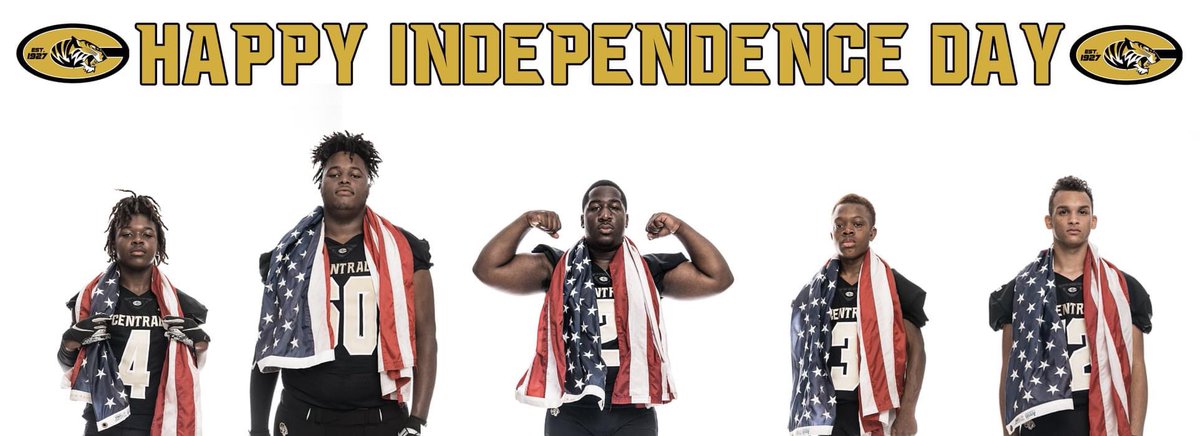 lrtigerfootball's tweet photo. Happy Independence Day from the Little Rock Central Tigers! #unitetheteam #heartofthecity #centralfootball #littlerockcentral #TigerPride #happy4thofjuly https://t.co/gwyt19zgaA