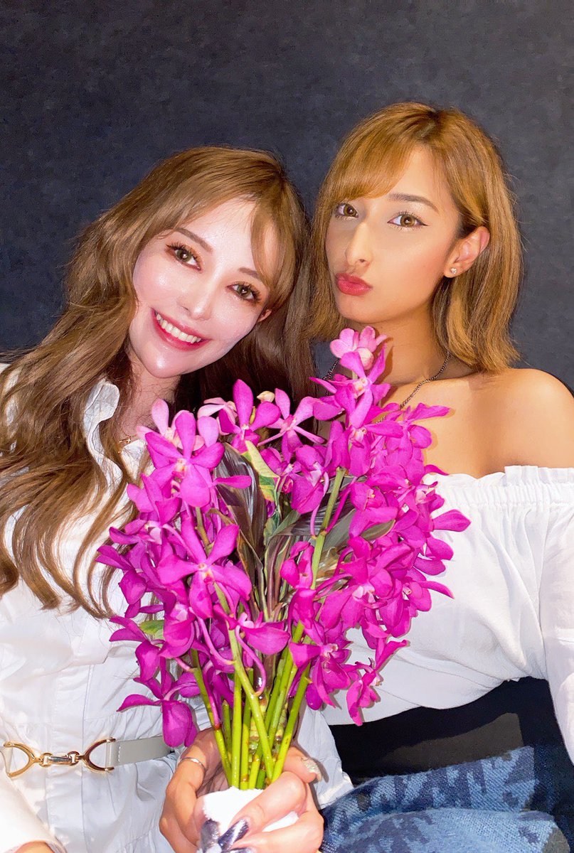 shubhe0227's tweet photo. 他の人の加工アプリって誰レベルで顔が違う笑
画質が良くてクソ盛れた✊🏽♥️🔥 https://t.co/fhlrZRwCHi