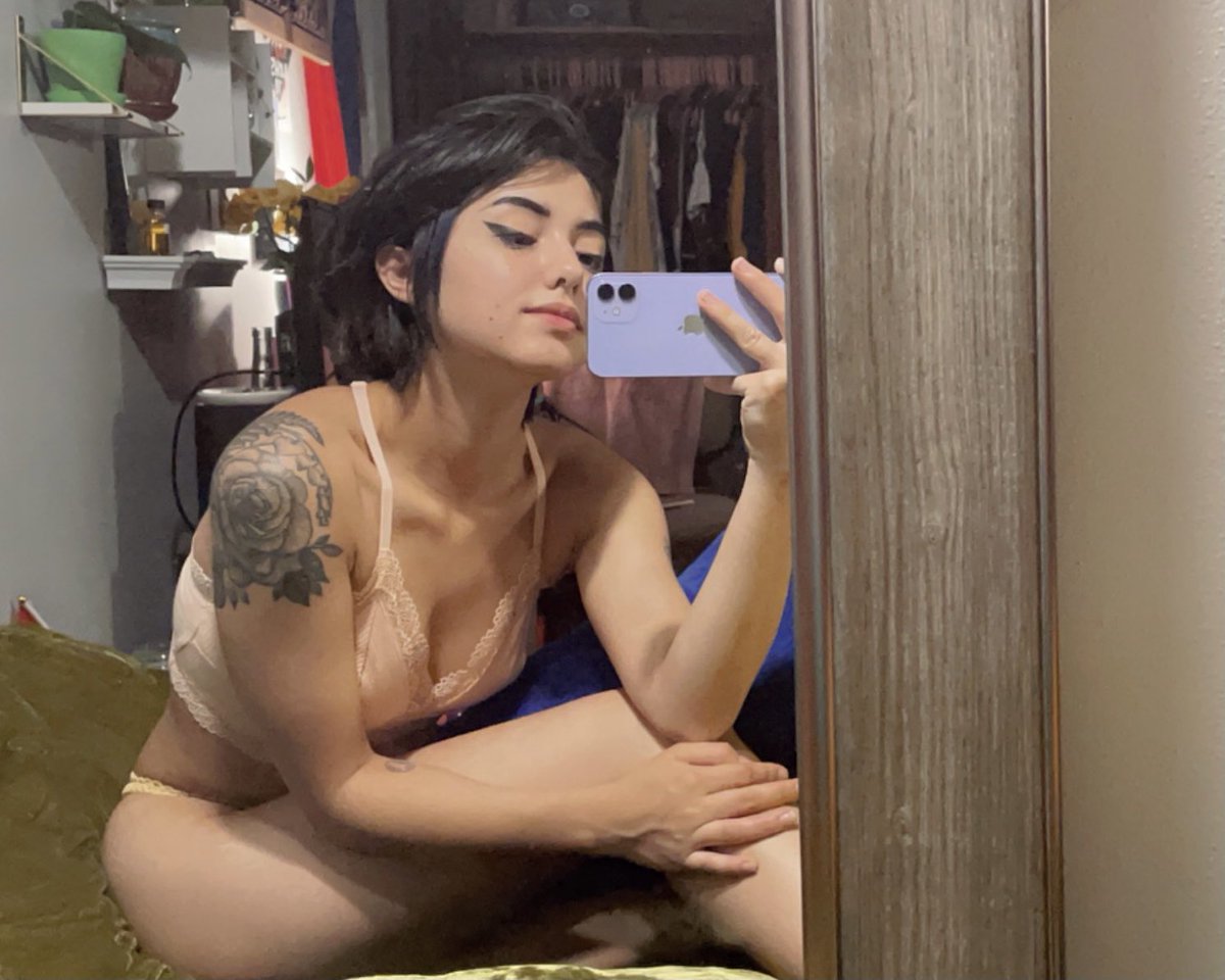 Shea Briar on X: hey before u go to sleep you should check out my first PH  video ❤️ my name on there is sheabriar :) t.coX42ECtjw2u  X