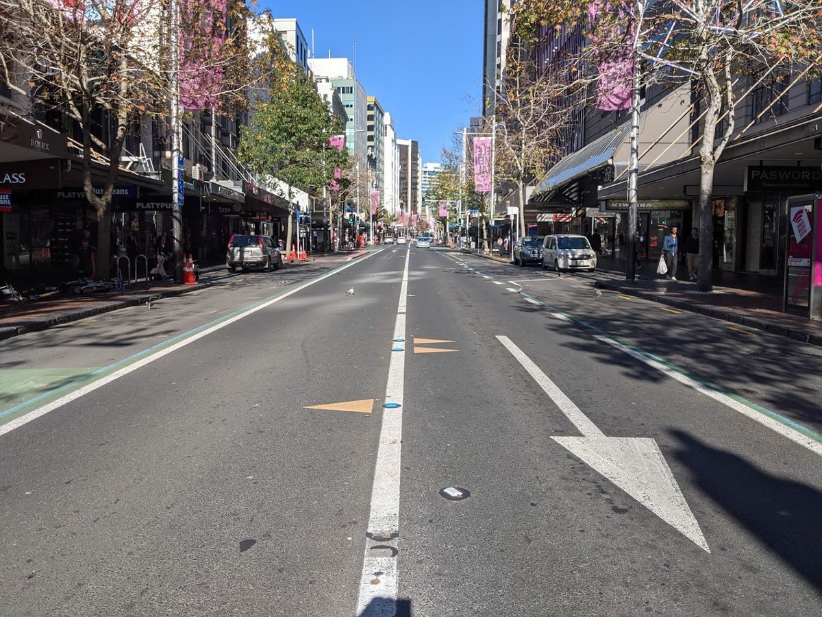 geogoose's tweet photo. Four lanes of pure vibrancy https://t.co/s3PVszSsXX