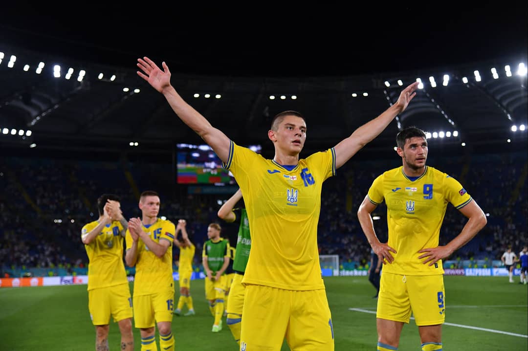 bjarnekim's tweet photo. Thanks for your fight #Ukraine #UEFA #PutinMoney
SLAVA UKRAINI HEROYAM SLAVA
the words in your neck
they can delete
but not the words in your heart https://t.co/yZEs3Eov5O
