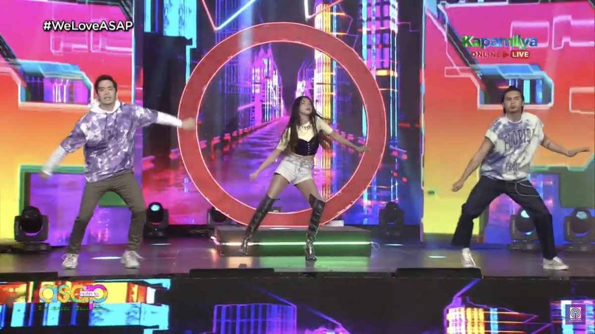 MayWardArmyOFC's tweet image. "Tayo Na't Sumayaw" with @maymayentrata07 🥰

IWANT MAYWARD LOVEFEST
#MayWard
#WeLoveASAP

@Barber_Edward_