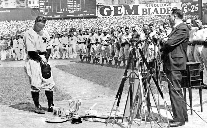 baseballinpix's tweet photo. “Lou Gehrig Day” at Yankee Stadium, July 4, 1939. https://t.co/XKZYh0PHsX