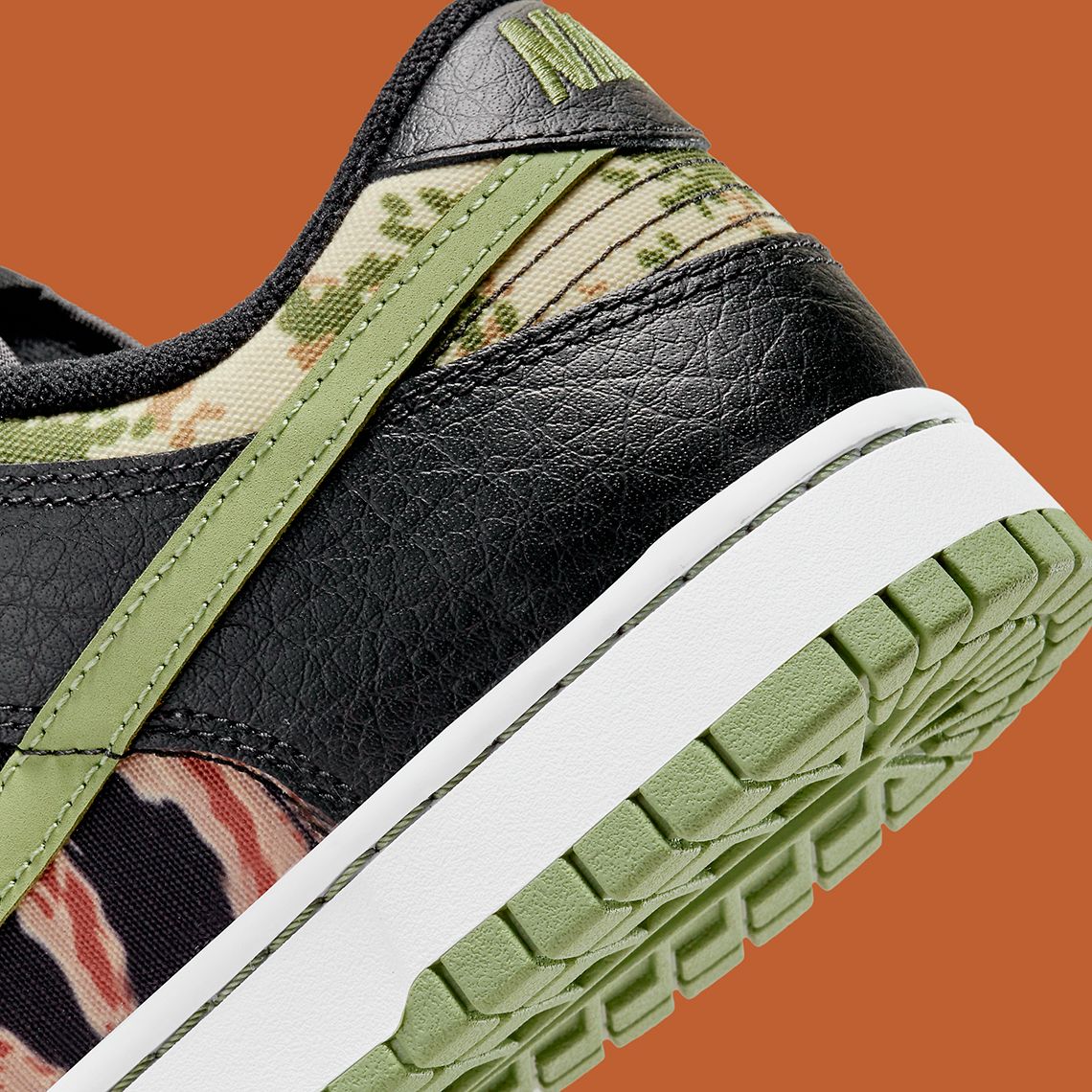 SneakerNews's tweet photo. Official images of the Nike Dunk Low SE "Multi-camo"
https://t.co/VwD02lncIp https://t.co/K2pNO6ao6s