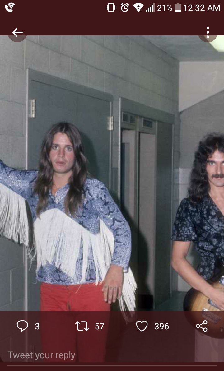 PunkRunnerEvan's tweet image. Anybody out there able to make this shirt? If not, can you please RT for me?