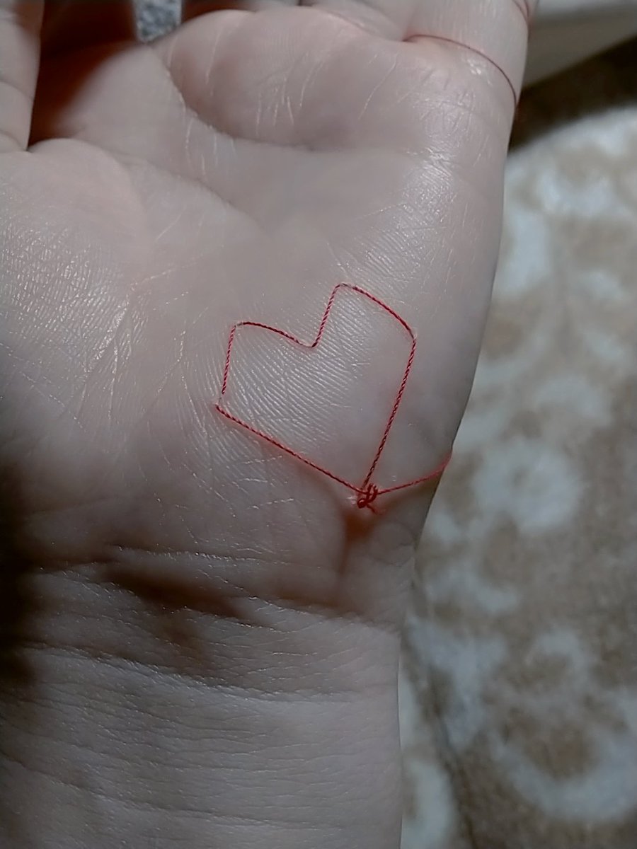 リスカ 代わり ピアス