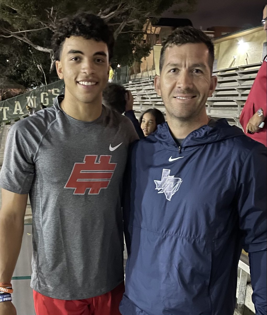 What a great week for this guy at ⁦<a href="/Elite11/">Elite11</a>, showed out as one of the best in the country⁩! Loved watching you compete ⁦<a href="/NickEvers12/">nicco</a>⁩. We’re all proud of you! ⁦<a href="/JagFootball/">Flower Mound Jaguar Football</a>⁩ ⁦⁦<a href="/FlowerMoundHS/">Flower Mound HS</a>⁩