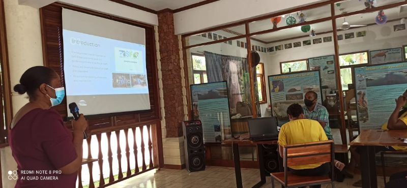 SIF_Seychelles's tweet photo. #SIFNewsletter May 2021 - https://t.co/foeMm7gutg is out! Read abt virtual classrooms that took place at #ValléedeMai &amp; #AldabraAtoll, #Aldabra's landbird breeding season, Vallée de Mai phenology &amp; the launch SIF's employee handbook&amp;sexual harassment policy. https://t.co/sD7H7CBMGC