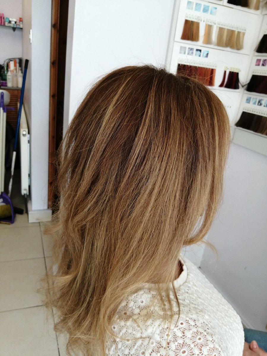 You too can have a great new look at Barbaros hair salon .We are know offering 20% off for all new clients when you have balayage or folliage hilites including tonner cut and blow-dry and an amazing treatment.
Email for an appointment know at barbaroshairsalon@gmail.com