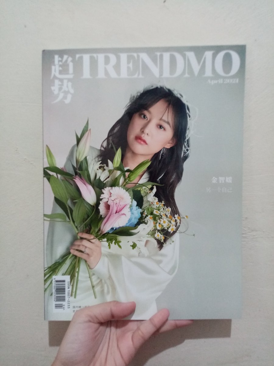 khinrie's tweet photo. My copy of KIM JI WON TRENDMO Magazine arrived!

My lovely unnie is so beautiful, ofcourse 😍

📣Thank you very much @Tha417Shop for always updating and being kind as you answer our queries ❤️💖💞💝 worth the wait 💗 https://t.co/j7BogTgPoV