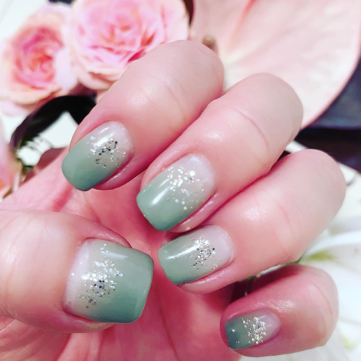Kumiko Newネイル スモーキーな気分でした Nail Nails 네일 ネイル ジェルネイル パラジェル グレーネイル スモーキーネイル グラデーションネイル カラグラ ラメネイル スクエアネイル シンプルネイル 大人ネイル 夏ネイル T