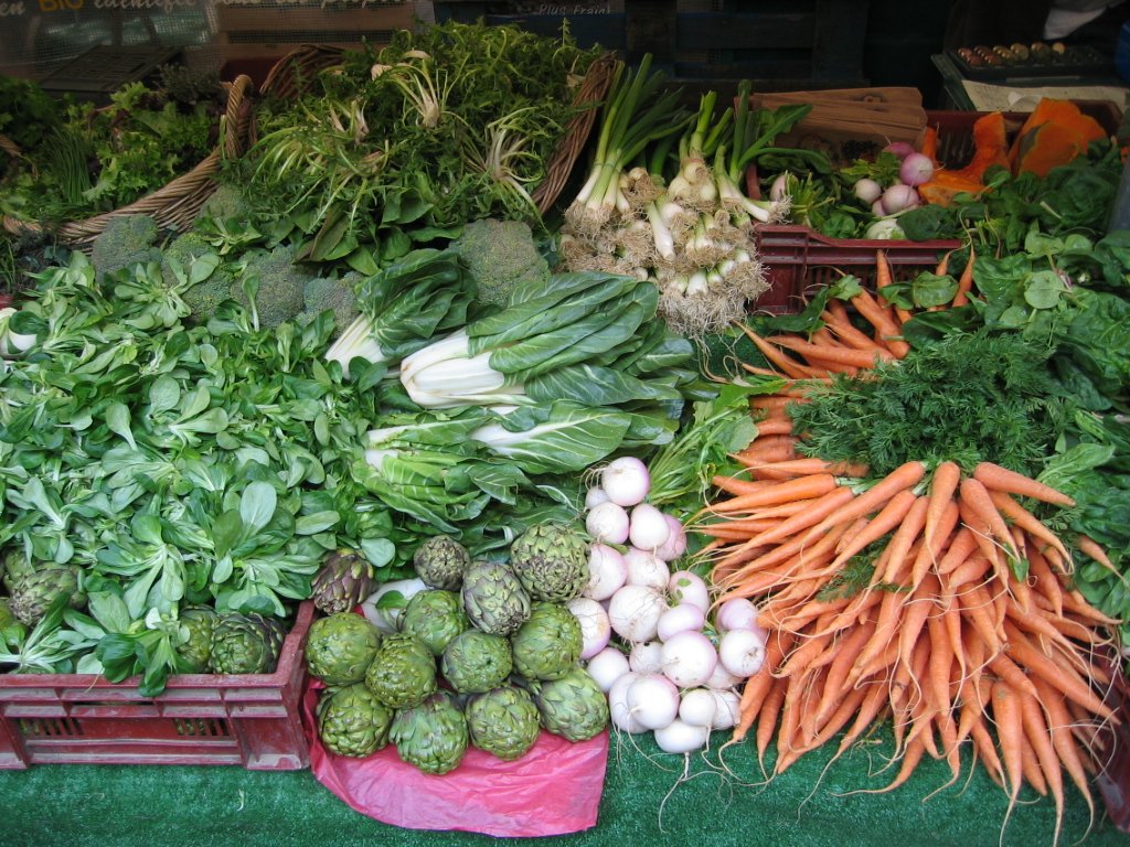 ANC_Bombers's tweet image. I mentrestant, què?

Nosaltres què podem fer?

Doncs podem comprar a botigues, grups locals de compra, o a empreses de capital català, com BonPreu, Valvi, Sorli, supermercats Pujol, o Condis.

#km0 #compraresponsable
@PagesosGPS