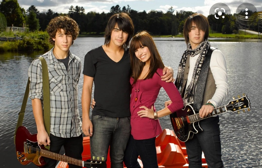 AshesAndAshley's tweet photo. Fun. Bad. If you think those two adjectives are mutually exclusive, you are wrong. #camprock #camprock2 #thefinaljam #DemiLovato #jonasbrothers #alysonstoner #meaghanjettemartin https://t.co/3bpllDxRvs