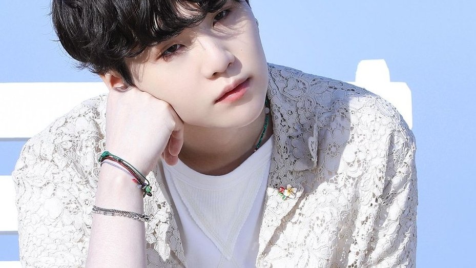 suga pics tweet media