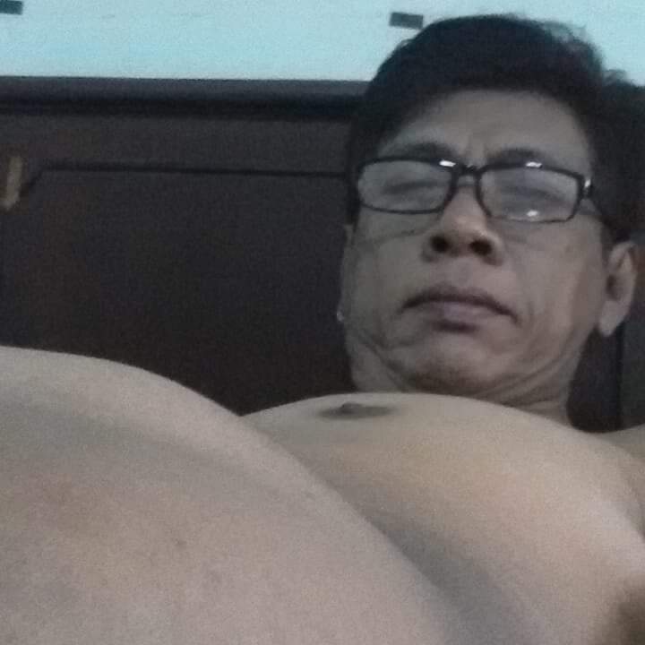 ใครอยากโดนดูดควยเย็นนี้เจอที่ปั้มเอสโซ่เมืองเอก17.00-19.00