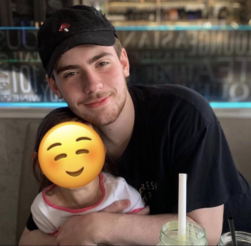burner7700's tweet photo. “he started eating healthier because of dream!” dream looks like the fat fag at the pool who drains in by jumping in. sapnap isn’t eating #dreamwastaken #sapnap https://t.co/84LYIl6WRf
