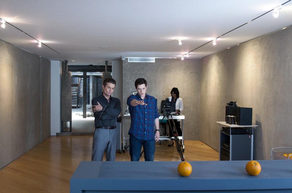jamie_marsters's tweet photo. Pic of the Day: @JamesMarstersOf &amp; @olreid being super intense about oranges... or, uh, them in the #ThreeInches pilot... but mine's better... 

#JamesMarsters #NoahReid #Oranges #IMeanILikeOrangesAsMuchAsTheNextPerson #ButThisLevelOfIntensityIsJustUnnecessary #UnlessAnaphylaxis https://t.co/yS3b6JW2Rc