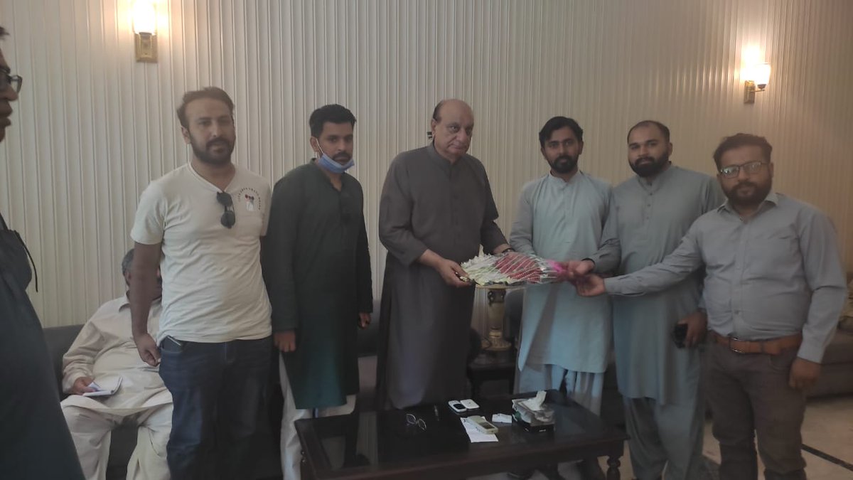 Sqasimbukhari's tweet photo. راولپنڈی ٹیم کےہمراہ دھمیال ہاوس میں وزیرقانون راجہ بشارت صاحب سے ملاقات۔۔۔ ریگولرازئزیشن کے لیے آپ کی کوششوں پر شکریہ ادا کیا گیا۔۔ راجہ صاحب نےانتہائی محبتوں کا اظہار کیا اور یقین دلایا کہ اگلا پراسیس بھی جلد مکمل کروا لیا جائے گا

@RajaBasharatLAW https://t.co/4TFzDVd8JY