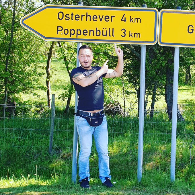 T-Shirt zu hei&szlig; gewaschen oder Corona-Kilos egal was...Bauchfrei steht mir nicht😅😅😅 #imsexyandiknowit<a href="/tag/instamodel"class="tags"><span>#instamodel</span></a><a href="/tag/bauchfrei"class="tags"><span>#bauchfrei</span></a><a href="/tag/imsexyandiknowit"class="tags"><span>#imsexyandiknowit</span></a><a href="/tag/norddeutschland"class="tags"><span>#norddeutschland</span></a>