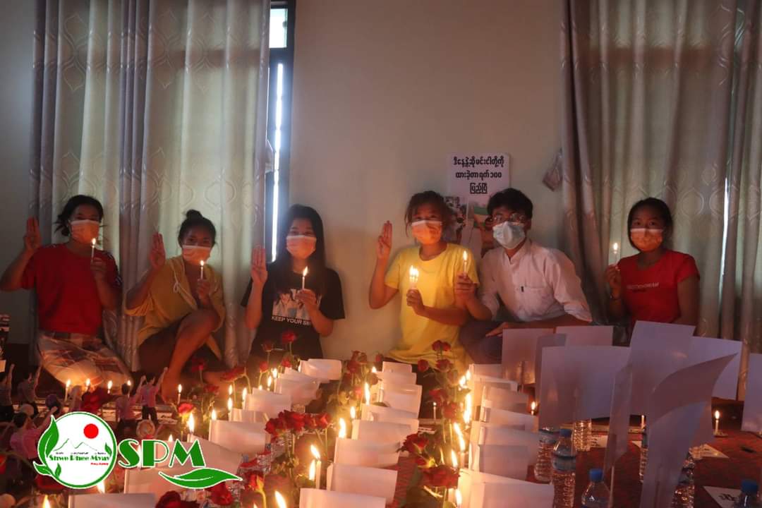 LeeDam_3's tweet photo. Ko Sai Hla Tun and Ko Tun Tint Khaing, including Ko Maing Min Naung were killed in a violent crackdown by the military council on March 27 in Lashio. Today marks the 100 days mourning ceremony of the heroes who died in the Spring Revolution.
#July4Coup
#WhatsHappeningInMyanmar https://t.co/dx3LhX1Dqf