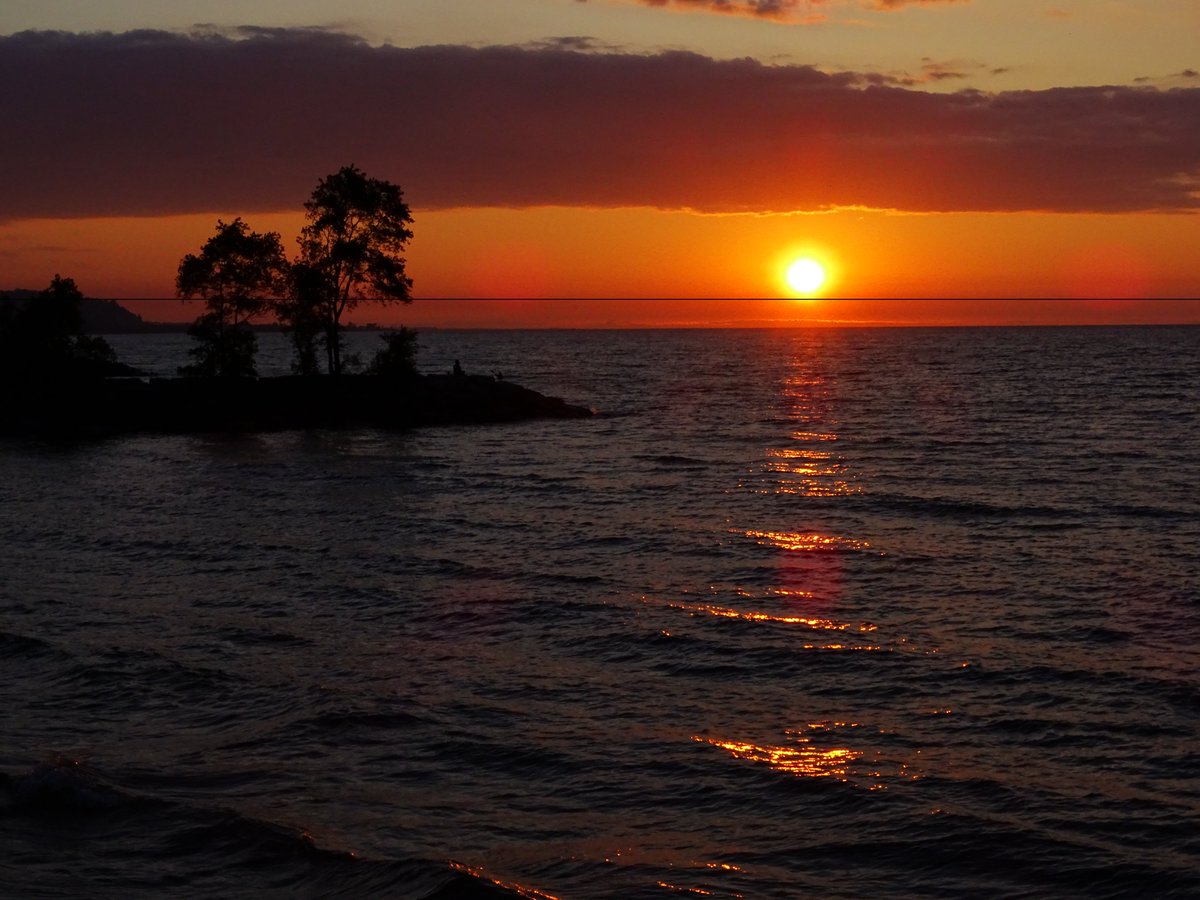 DaphneLHunt1's tweet photo. #TheSunriseProject #RCHarris #BirchCliff #TOBeach #Scarborough #BluffsTO #Toronto #TorontoLakefront #LakeOntario https://t.co/EVTPrXchVs