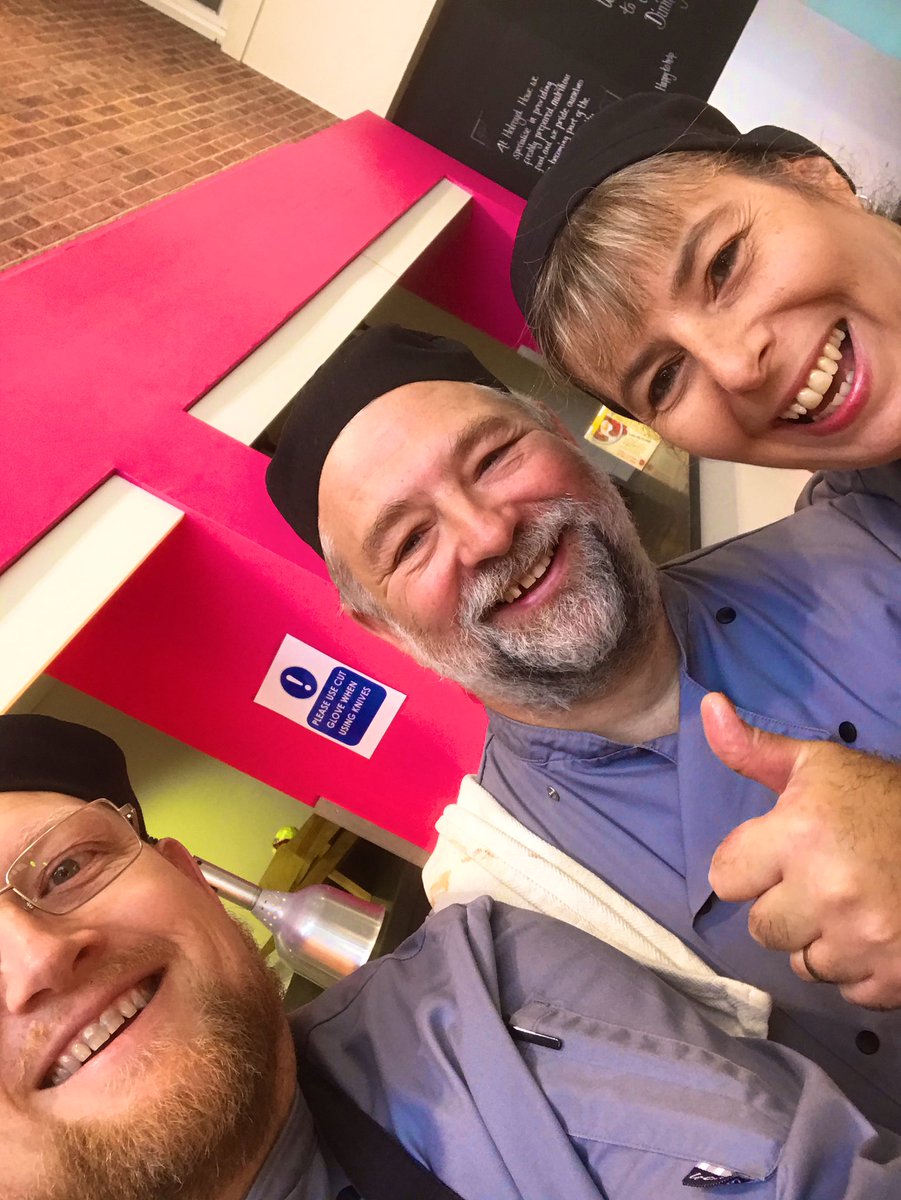 Great 1st speech day @AtHolroyd <a href="/Greshams_School/">Gresham's School</a> <a href="/Greshamshead/">Douglas Robb</a> Amazing teamwork &amp; food <a href="/HowsonHelen/">Helen Howson</a>  <a href="/ThomasHalliwell/">Thomas Halliwell</a> <a href="/halesworth_john/">John Wesley Halesworth</a> <a href="/SBarbo19/">Seb Barboteau</a>  <a href="/chefbenji64/">Ben Cook</a> #cheflife