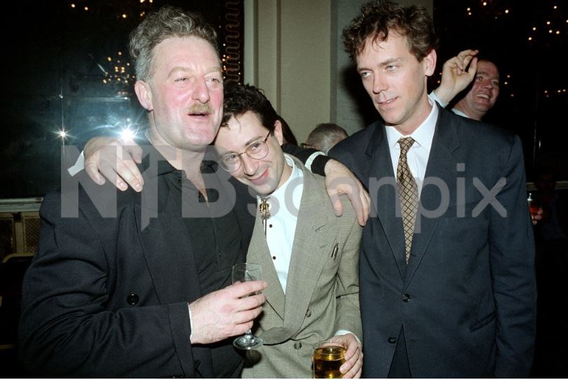 Have a good and safe Sunday, folks!

#HughLaurie #BenElton #BernardHill