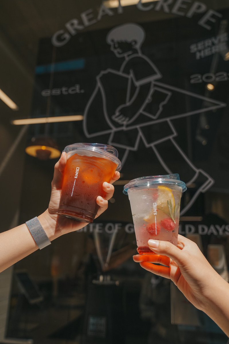 kokjimookjuk's tweet photo. 𝐎𝐮𝗺’𝐬 𝐆𝐫𝐞𝐚𝐭 𝐂𝐫𝐞𝐩𝐞 🌯
ร้านเครปเปิดใหม่ที่สามย่าน คือดีย์มากกกก homemade ทั้งหมด ทำเองตั้งแต่แป้ง ซอส ไส้ ที่สำคัญให้เยอะแบบไส้ทะลักและไม่แพง อร่อยแบบกินเพลินแปบเดียวหมดจ้าาาา 

#อร่อยไปแดก #รีวิวคาเฟ่ #อร่อยบอกต่อ @aroii https://t.co/EUsGloZCbg