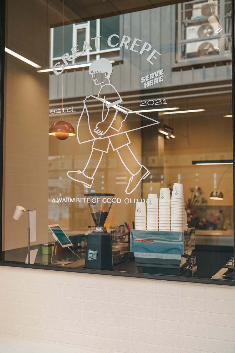 kokjimookjuk's tweet photo. 𝐎𝐮𝗺’𝐬 𝐆𝐫𝐞𝐚𝐭 𝐂𝐫𝐞𝐩𝐞 🌯
ร้านเครปเปิดใหม่ที่สามย่าน คือดีย์มากกกก homemade ทั้งหมด ทำเองตั้งแต่แป้ง ซอส ไส้ ที่สำคัญให้เยอะแบบไส้ทะลักและไม่แพง อร่อยแบบกินเพลินแปบเดียวหมดจ้าาาา 

#อร่อยไปแดก #รีวิวคาเฟ่ #อร่อยบอกต่อ @aroii https://t.co/EUsGloZCbg