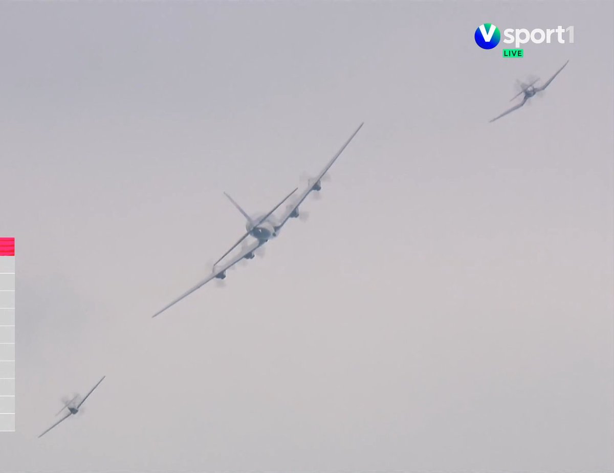 PeekPerfomance's tweet image. An Amazing DC-6B from the flying bulls. 
#RedBull #AustrianGP #DC6B #Douglas #Douglas #DouglasDC6B #TheFlyingBulls