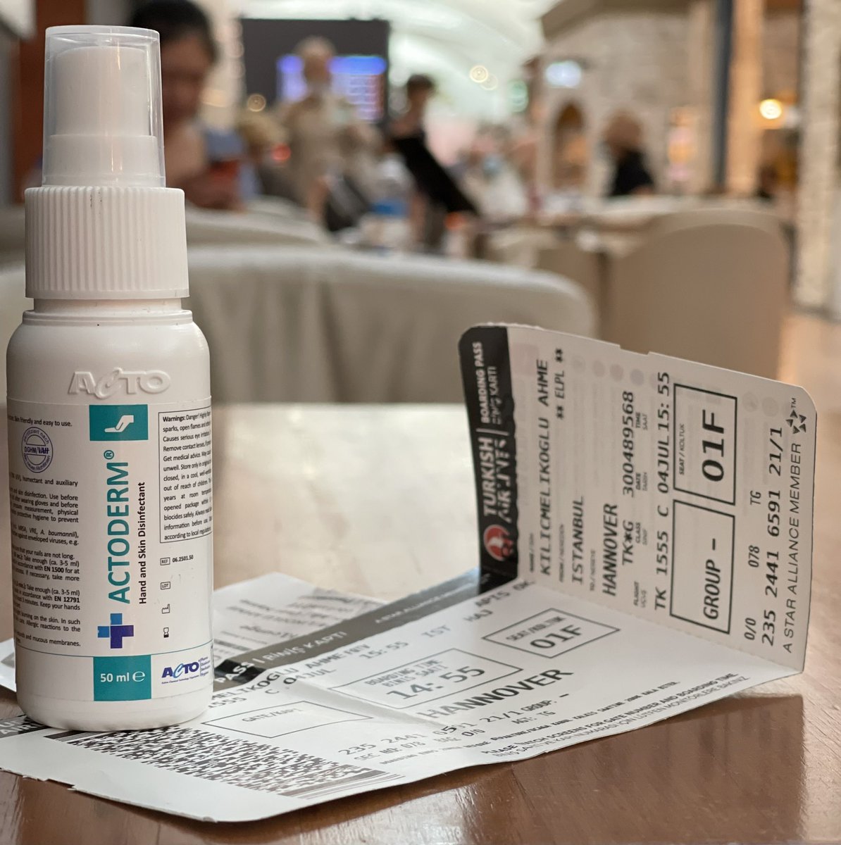 AhmetMelikoglu6's tweet photo. Haut- und Handantiseptikum 
30 Sek. für hygienische Händedesinfektion 
verhindert die Übertragung von Krankheitserregern
bakterizid (inkl. MRSA, VRE, A. baumanii), fungizid und begrenzt viruzid (inkl. HBV, HIV, HCV, Vaccinia-, Rota- und Coronaviren) https://t.co/Fv4rqNi0zS