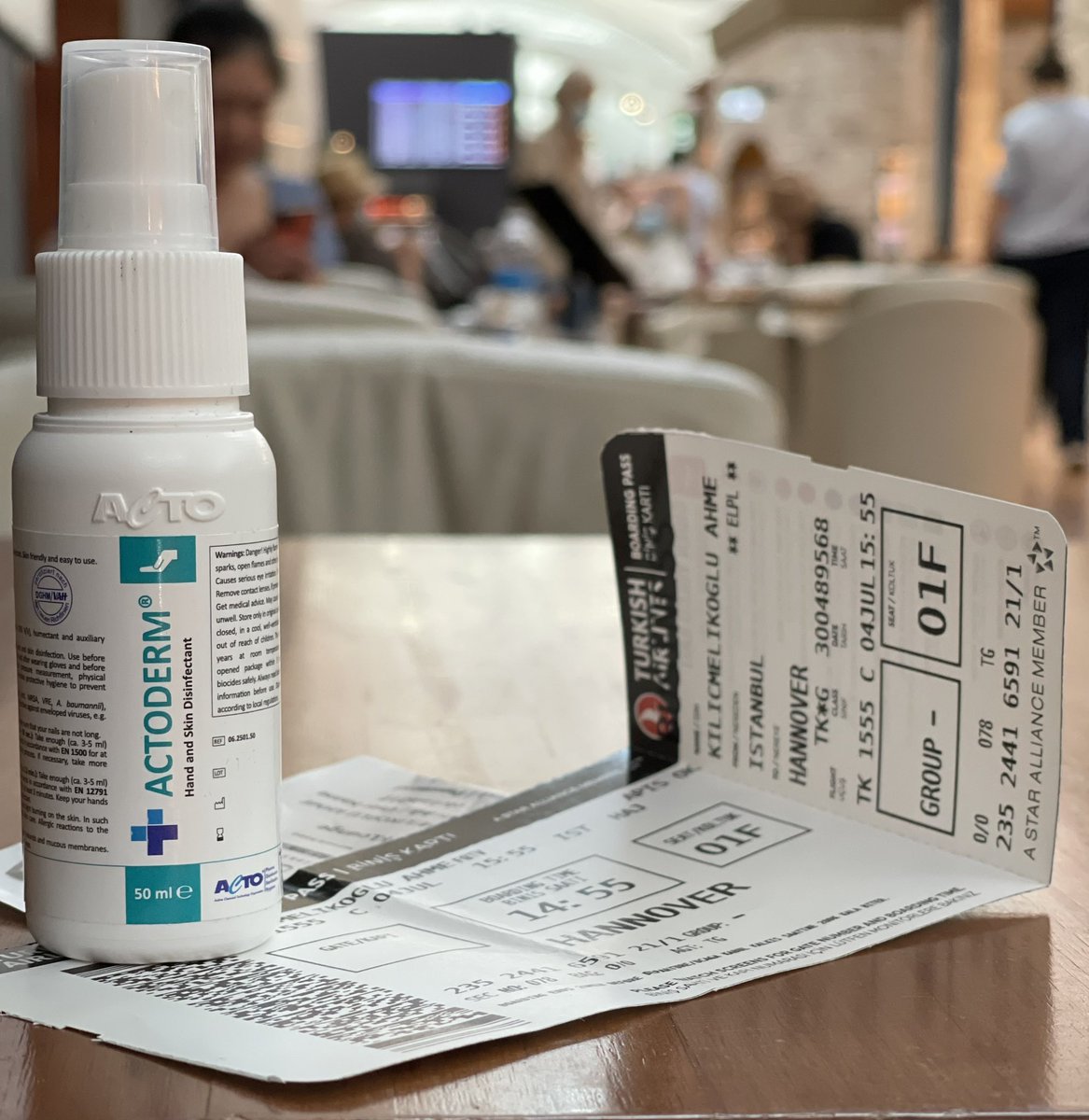 AhmetMelikoglu6's tweet photo. Haut- und Handantiseptikum 
30 Sek. für hygienische Händedesinfektion 
verhindert die Übertragung von Krankheitserregern
bakterizid (inkl. MRSA, VRE, A. baumanii), fungizid und begrenzt viruzid (inkl. HBV, HIV, HCV, Vaccinia-, Rota- und Coronaviren) https://t.co/Fv4rqNi0zS