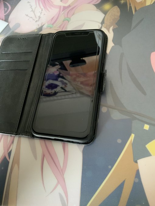 昨日フィルム買い間違えで萎えて
速攻でAmazonで買ったら
今日来て届くの早すぎて感動してる🥲

2〜3年に一回は買い間違えしちゃうの
なんなんだろう 