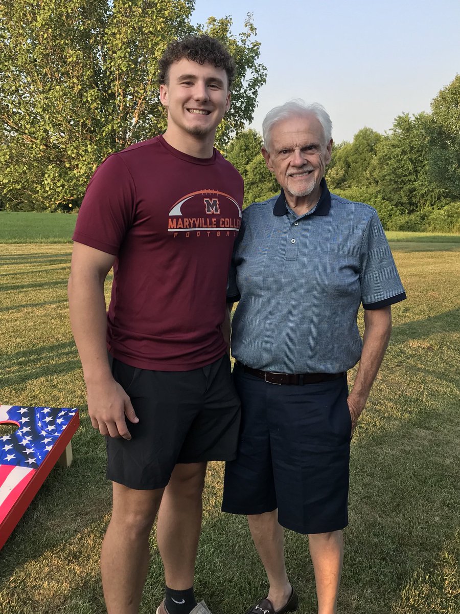 ⁦⁦@jellicoFootball standout Joseph Paul has committed to ⁦⁦⁦<a href="/MaryvilleC/">Maryville College</a>⁩  Will do well on gridiron &amp; classroom ⁦<a href="/MCScots/">Maryville College Athletics</a>⁩ ⁦<a href="/RoaneSportsTN/">RoaneSports</a>⁩ ⁦<a href="/WLAFNEWS/">WLAF</a>⁩ ⁦<a href="/VolunteerTimes/">Volunteer Times</a>⁩ ⁦<a href="/lafollettepress/">LaFollette Press</a>⁩ ⁦⁦⁦⁦<a href="/jellicofootbal1/">jellicofootball</a>⁩